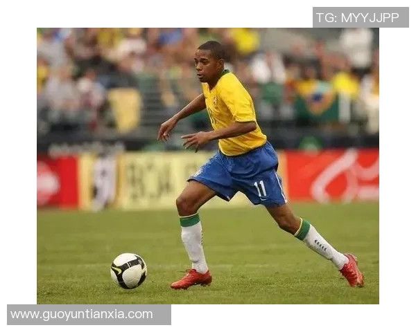 巴西足球明星杨倩的成长历程与辉煌成就全解析